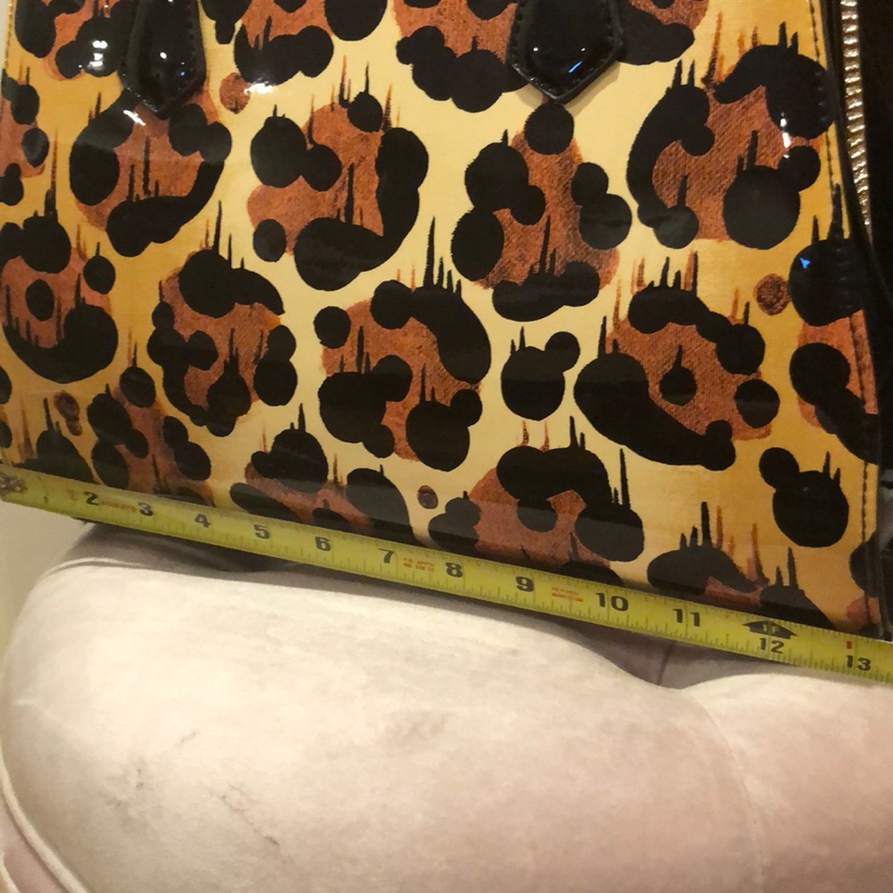 Hearts and Roses Handbag - Picture 7 of 8